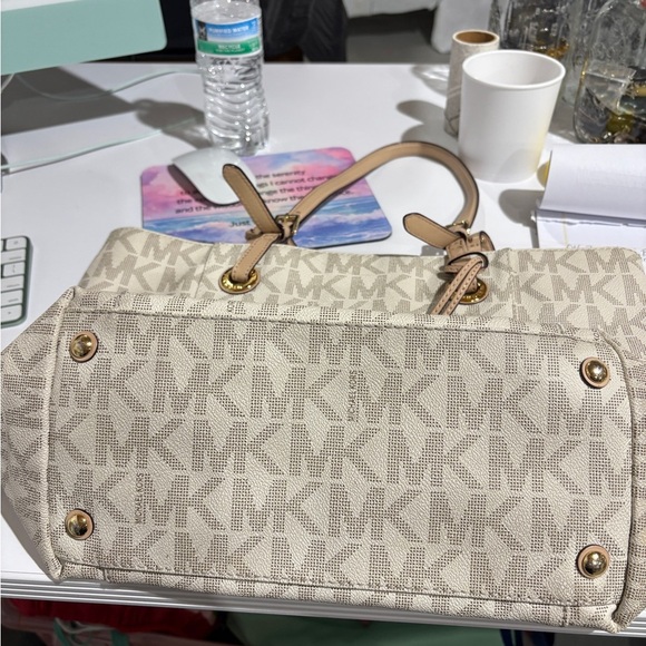 Michael Michael Kors Brown and Beige Shoulder Bag - Picture 7 of 7